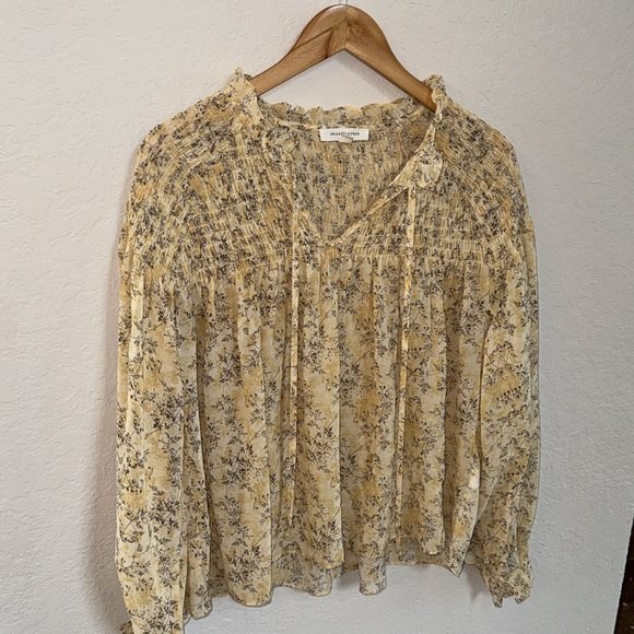 Flowy Pale Yellow Floral Blouse with smocking - Picture 6 of 10